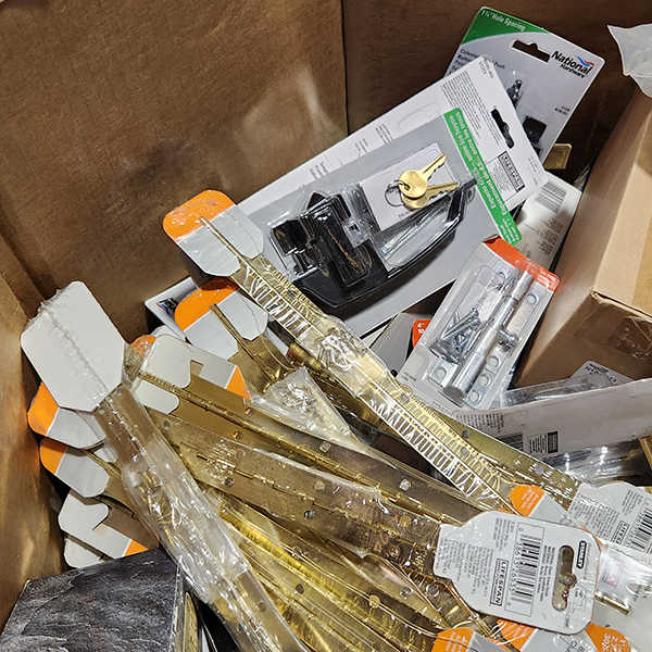 Hardware 01 Pallet