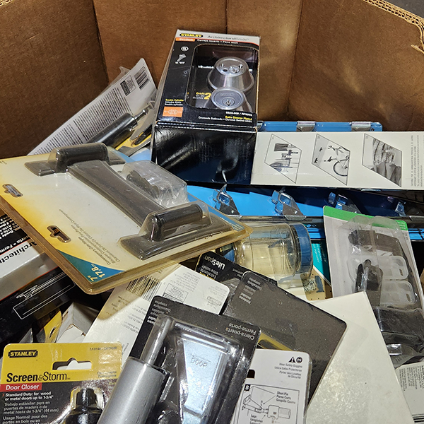 Hardware 02 Pallet