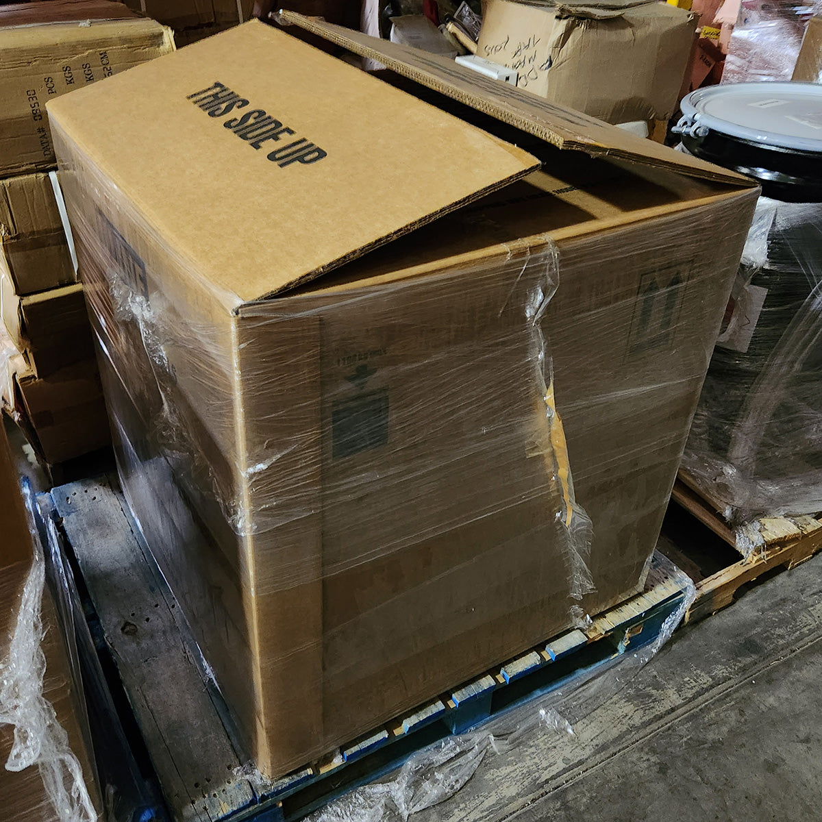 White Emulsion Bowl Cleaner Pallets