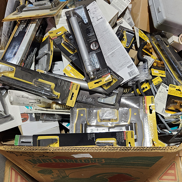 Hardware 02 Pallet