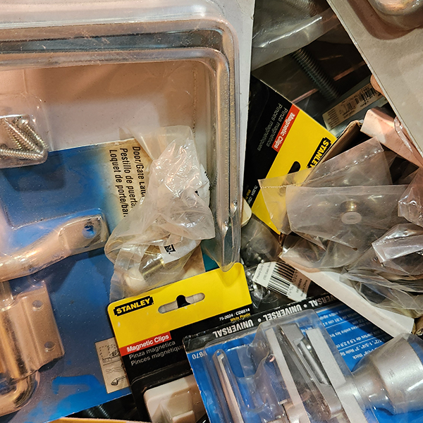 Hardware 05 Pallet
