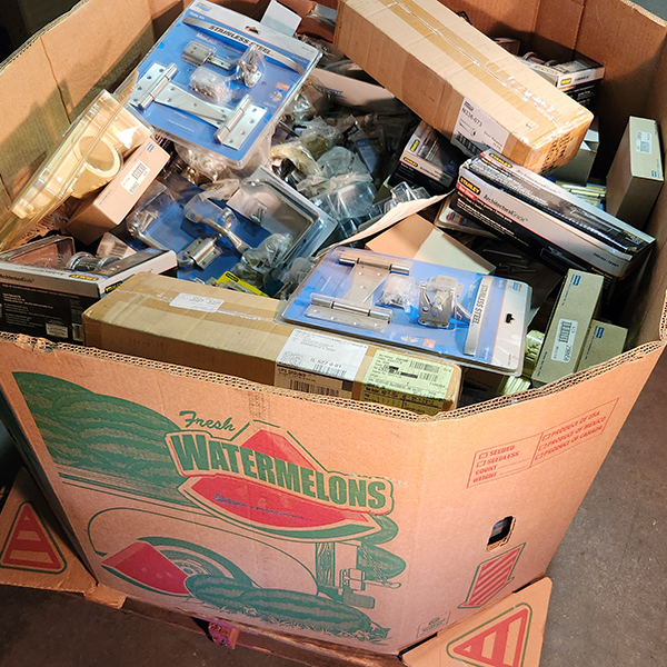 Hardware 05 Pallet